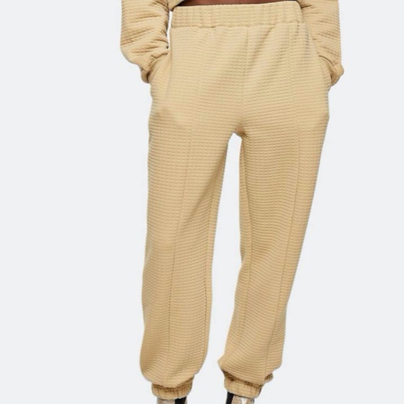 Topshop Pants - Topshop oversized bubble quilted joggers NWOT